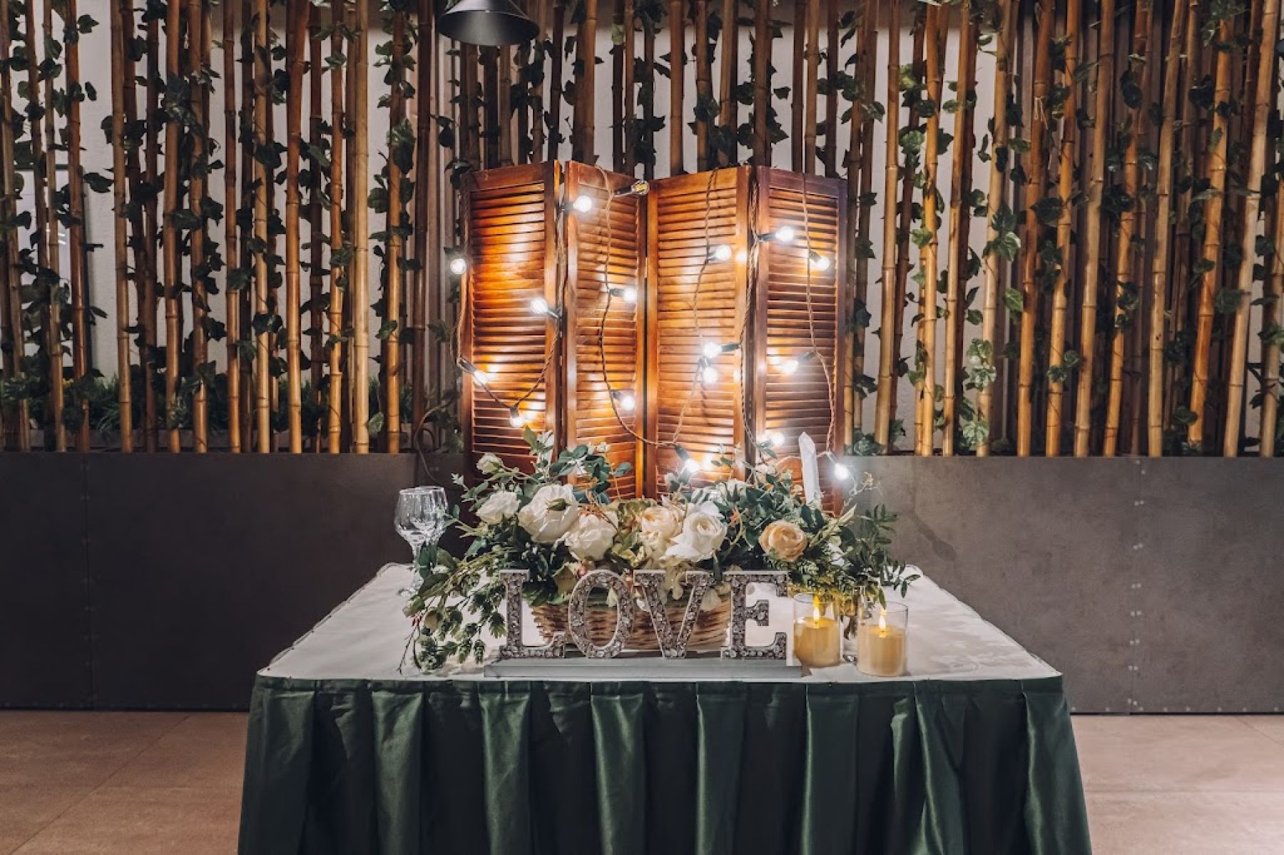 Фотозона в банкетном зале Академия вкуса