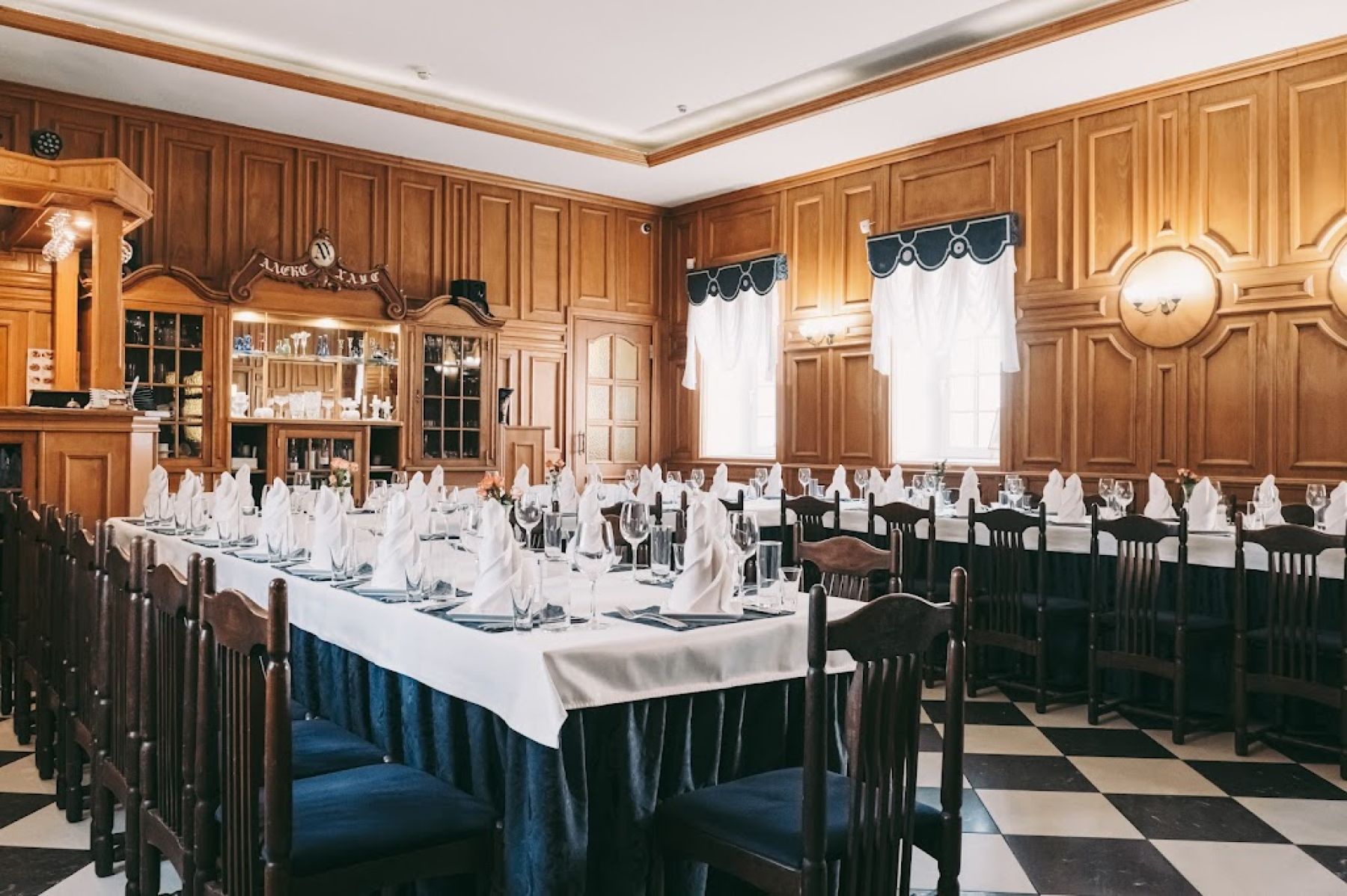 Кухня ресторана Алекс Хаус