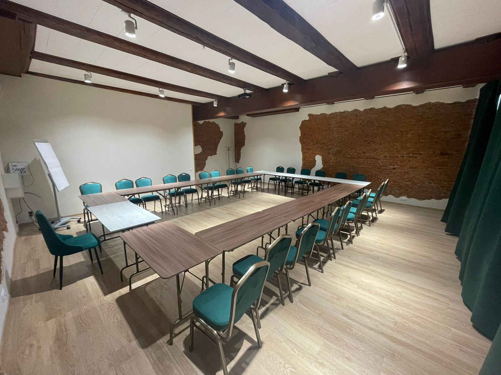 Кухонная зона для посетителей конференц-зала