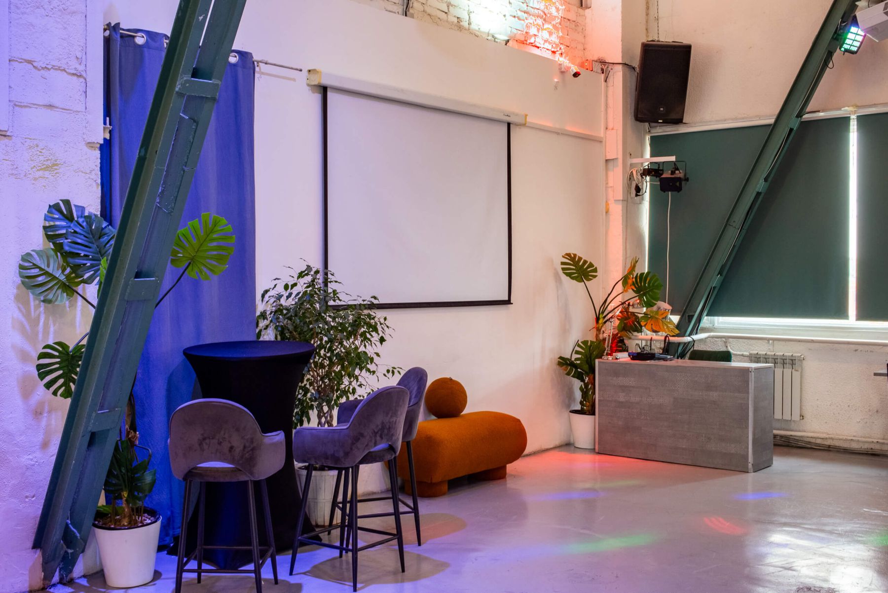 Барная стойка в лофте