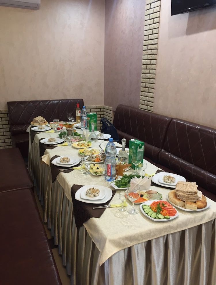 Уютная велком-зона для гостей в кафе «Марлен»