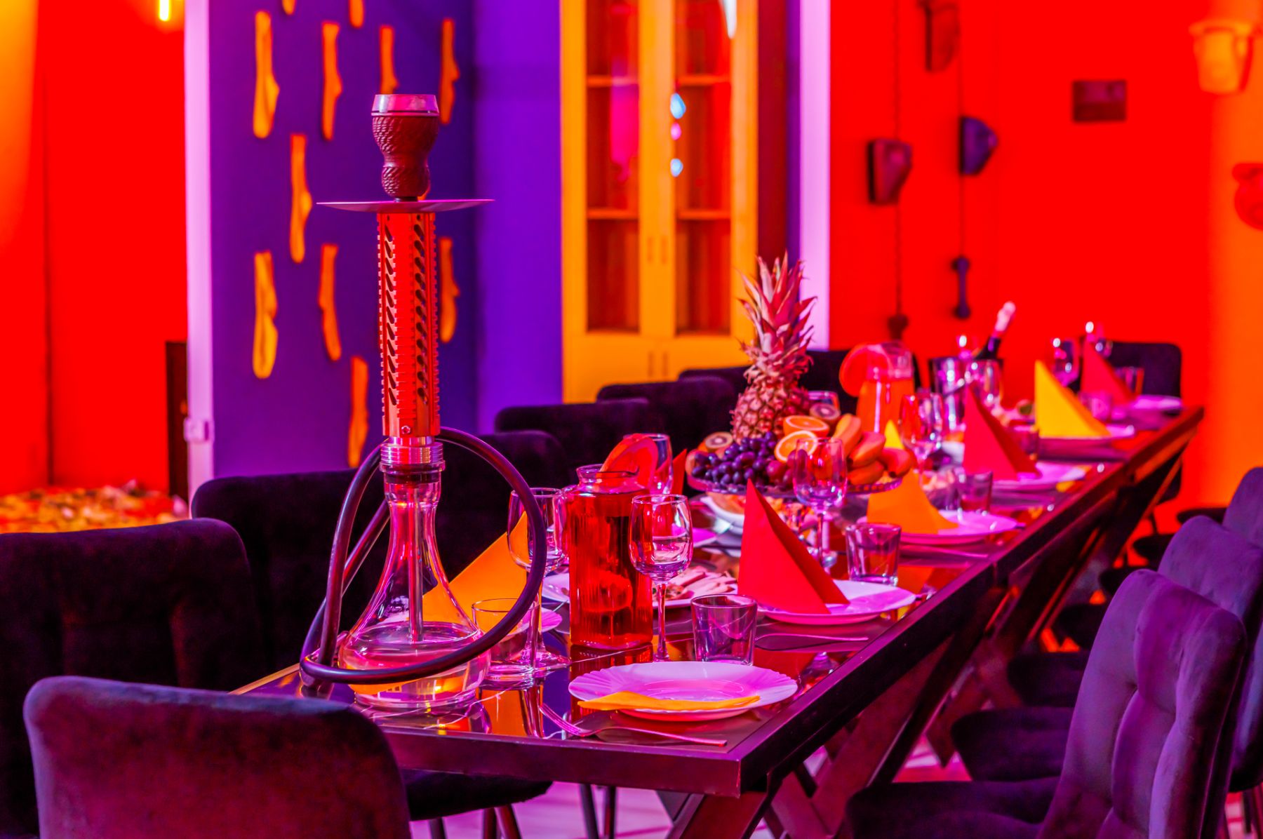 Зона для танцев в лофте Контент База