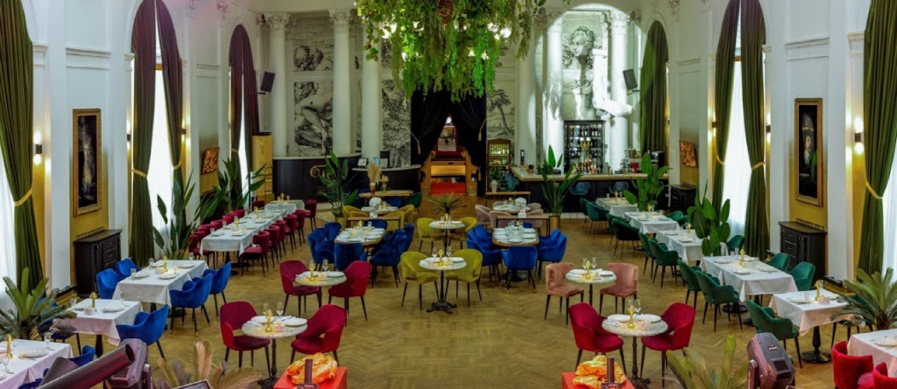 Интерьер ресторана «Волгоград»