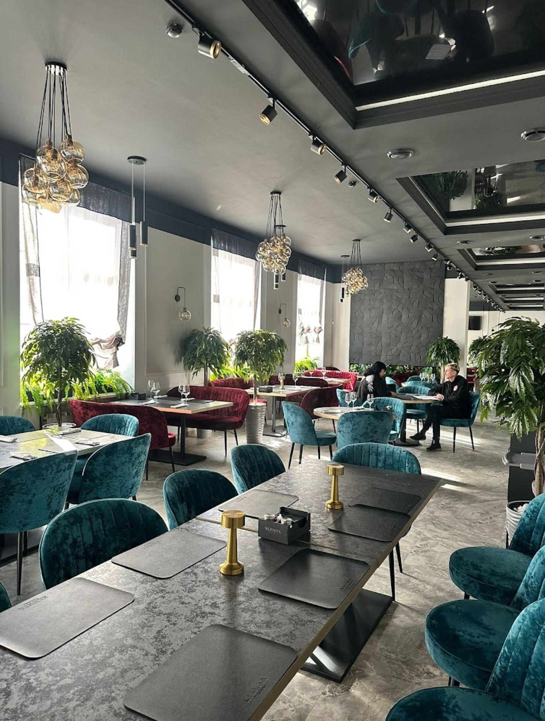 Банкетный зал ресторана KLЮKVA