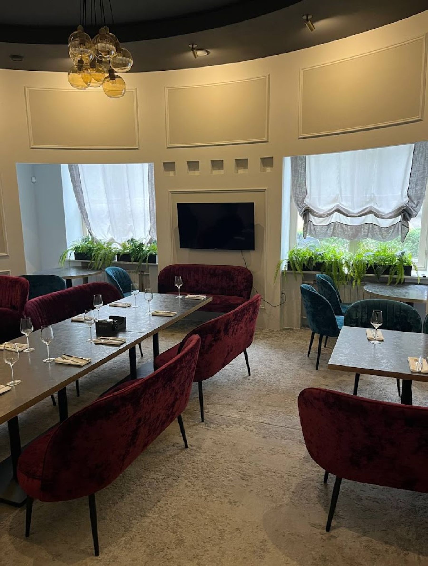 Детали интерьера ресторана KLЮKVA