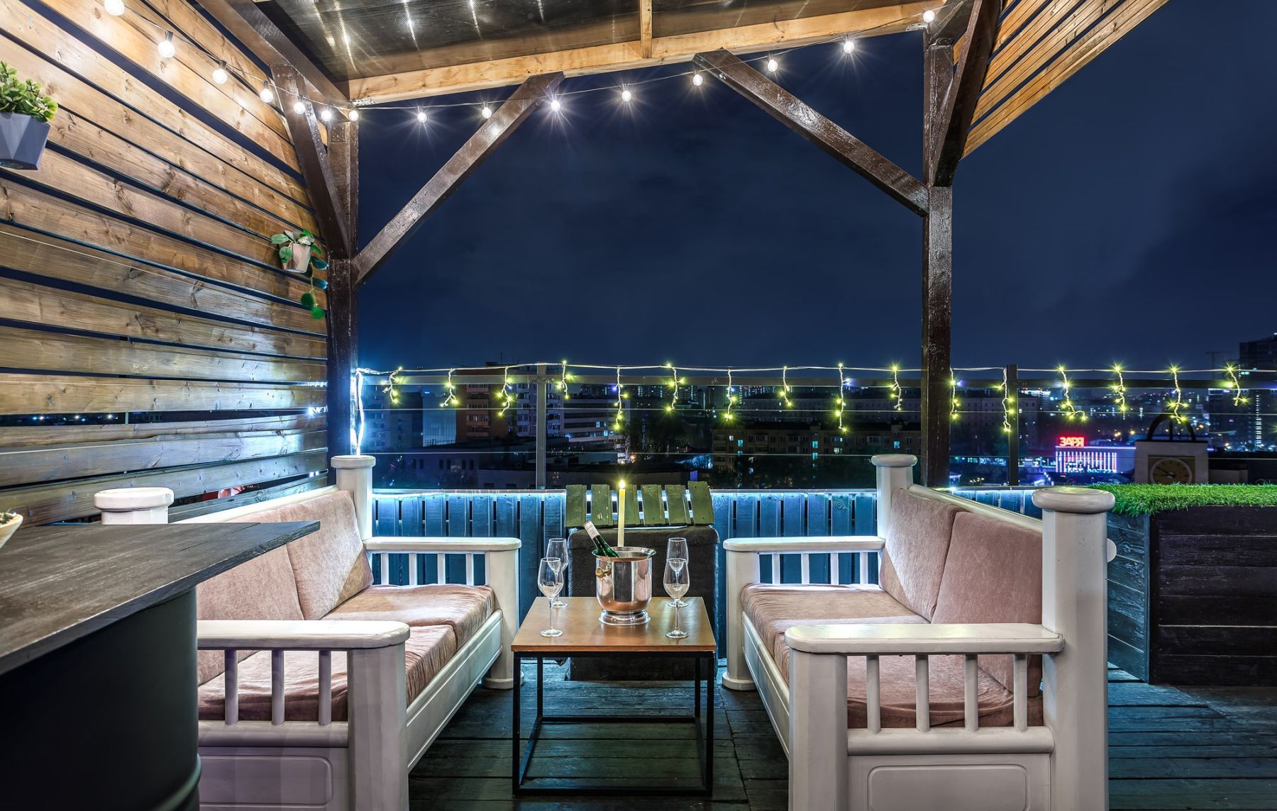 Интерьер панорамного лофта HIGH LIGHT