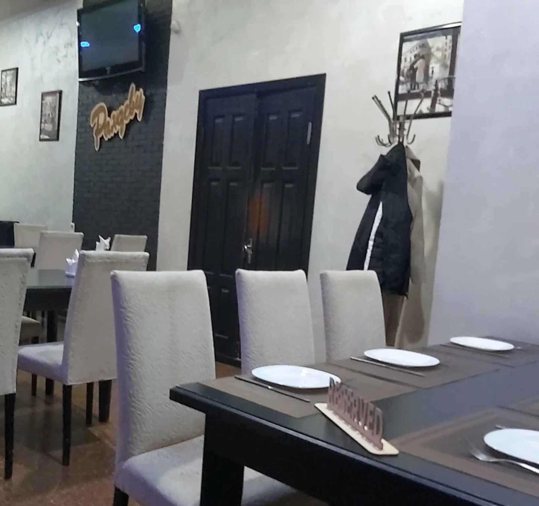 Уютная атмосфера кафе Рандеву