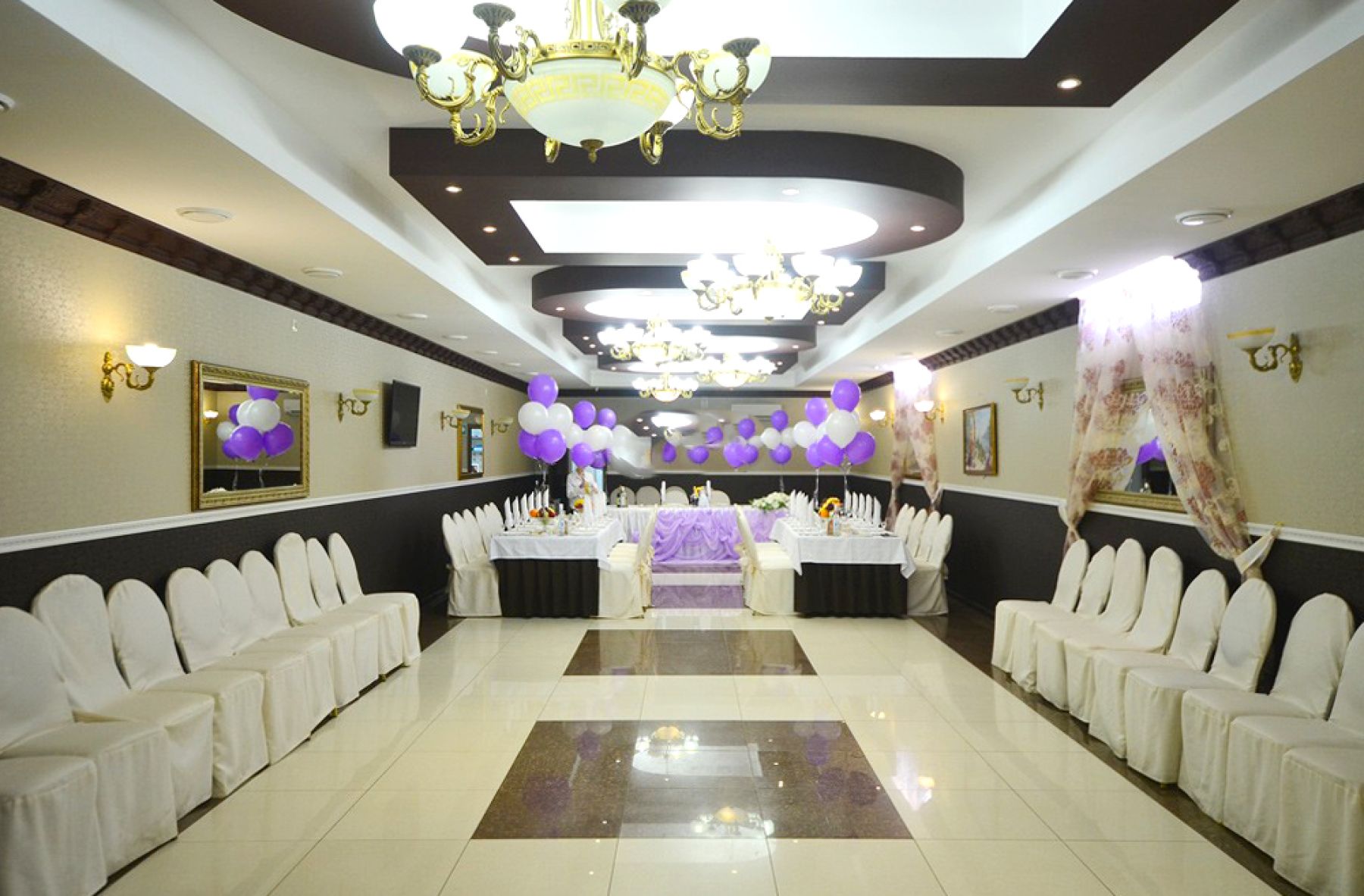 Живая музыка в ресторане Gold