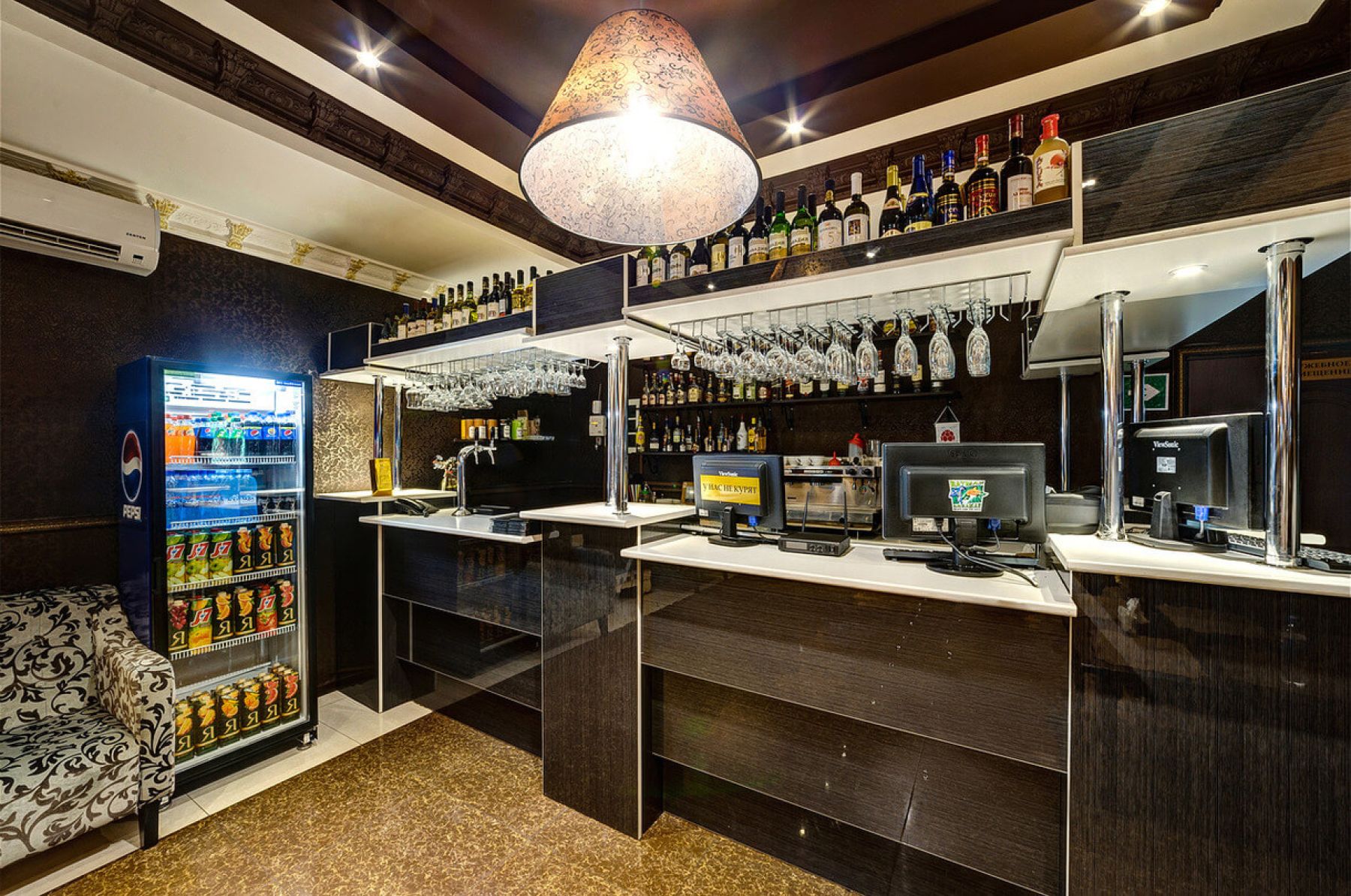 Свадебное оформление в ресторане Gold