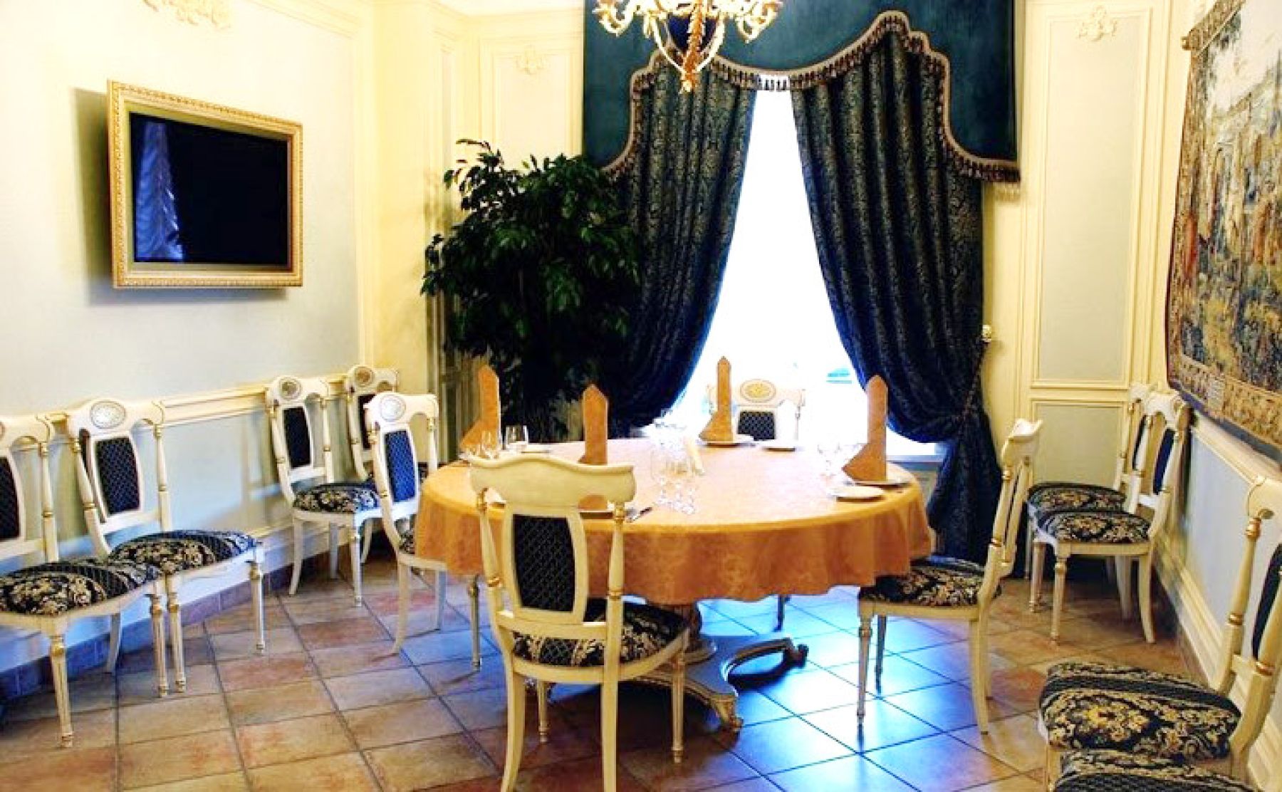 Панорамный вид из ресторана Moliere