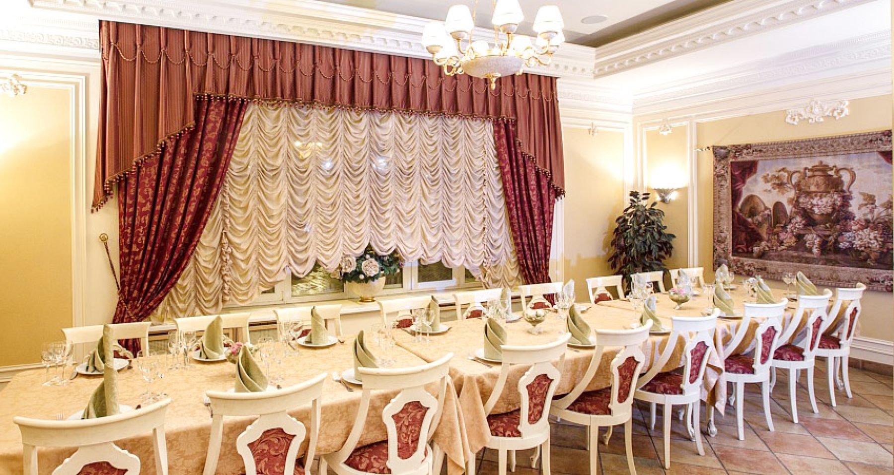 Банкетный зал ресторана Moliere