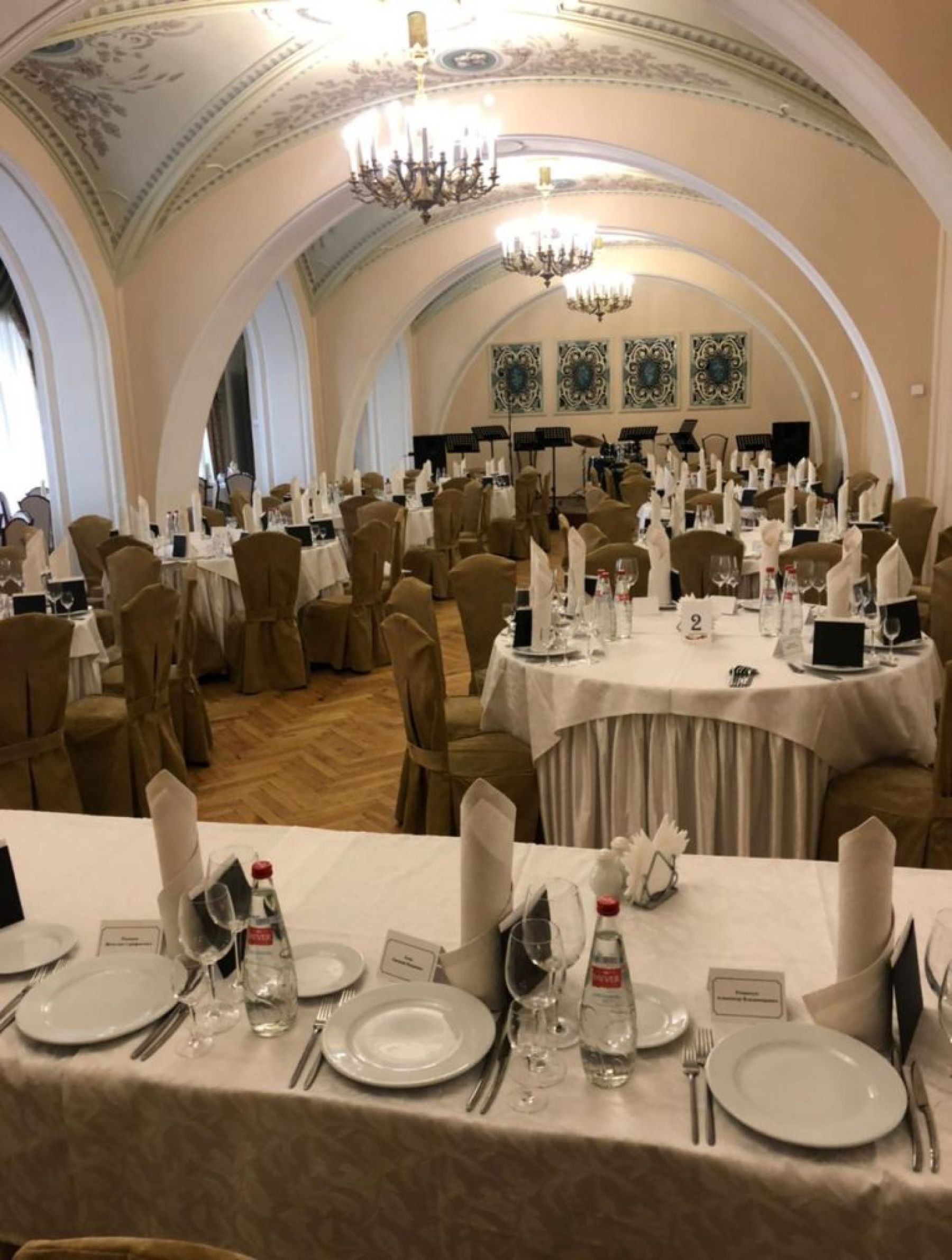 Бар с напитками в банкетном зале