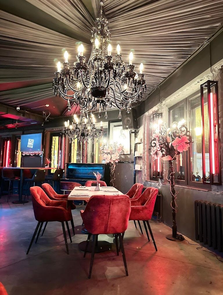 Интерьер Deca Room Bar