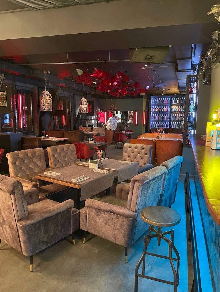 Европейская кухня в Deca Room Bar