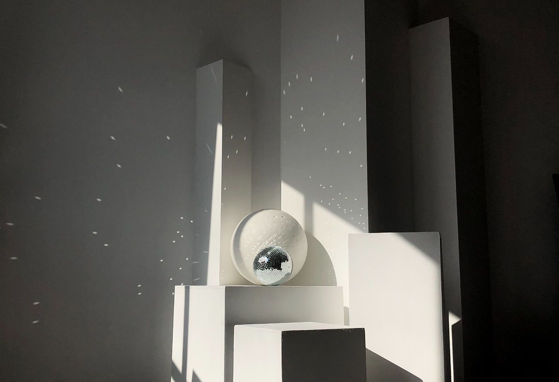 Абстрактные конструкции в фотостудии FORM