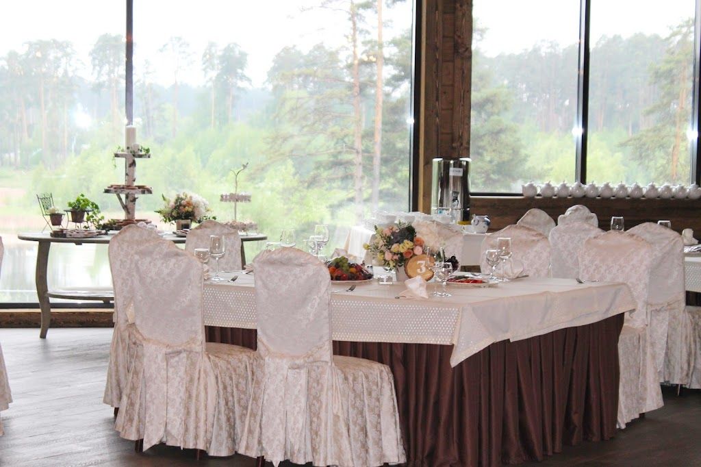 Кулинарные блюда в банкетном зале «Дом»