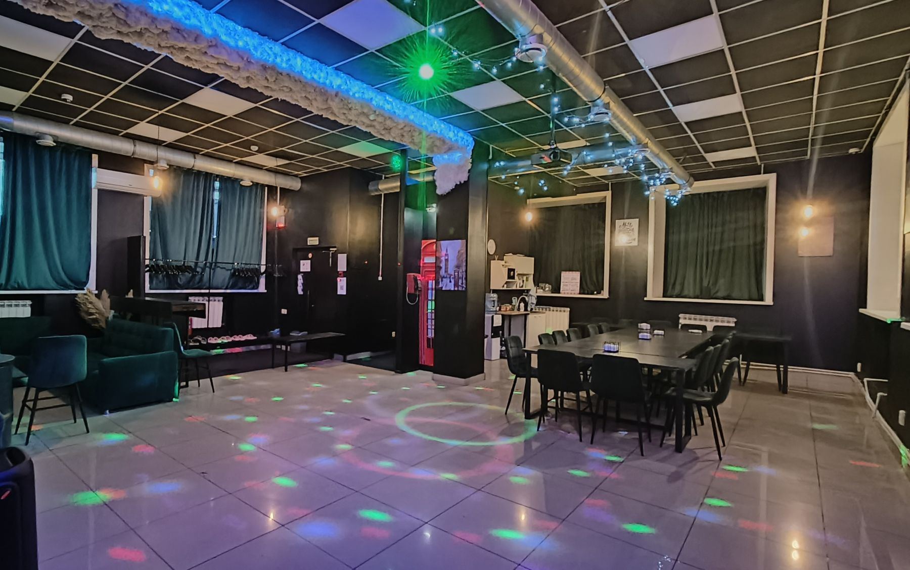 Интерьер Loft с панорамными окнами