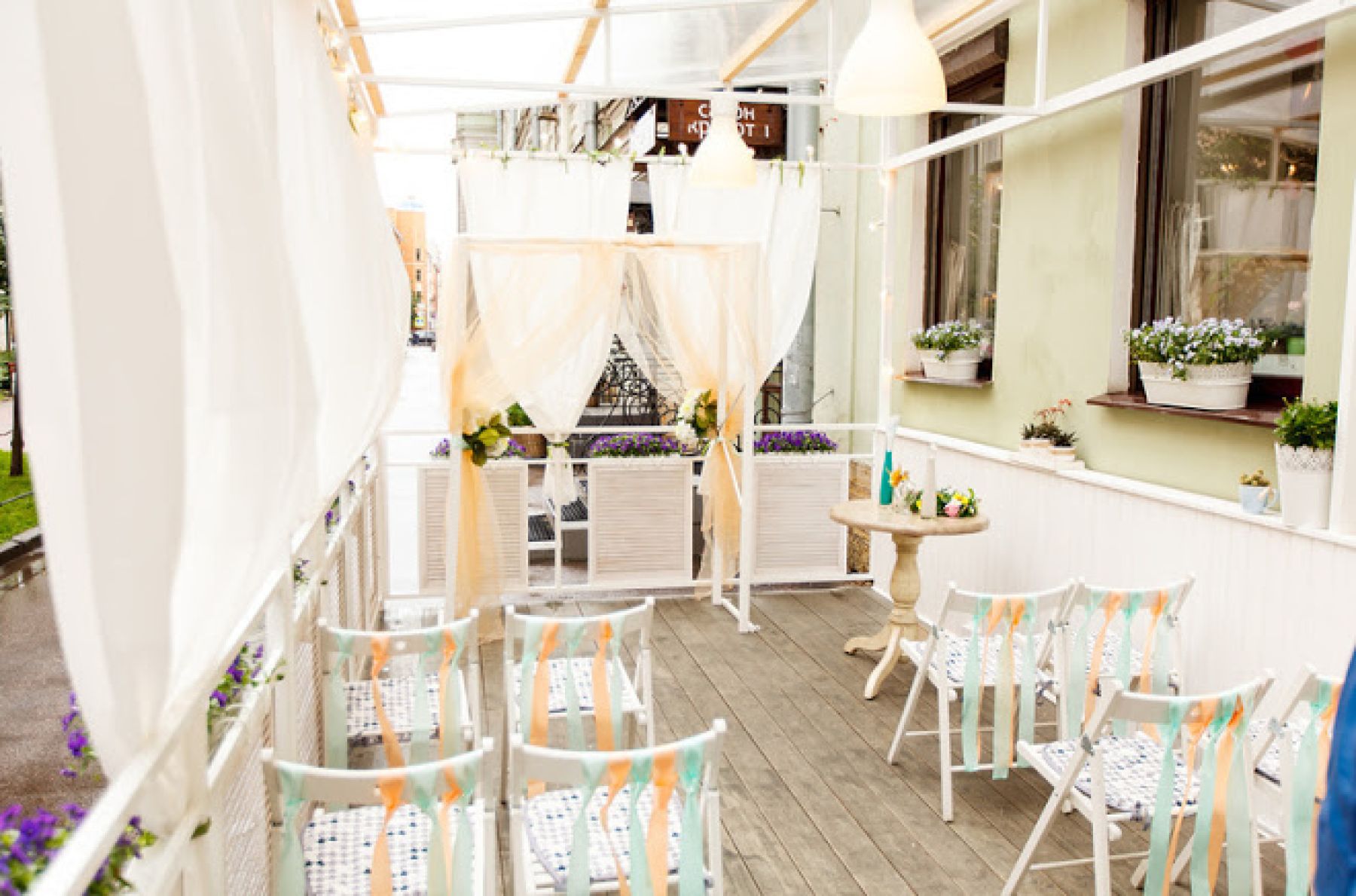 Кафе Клумба - праздничное оформление