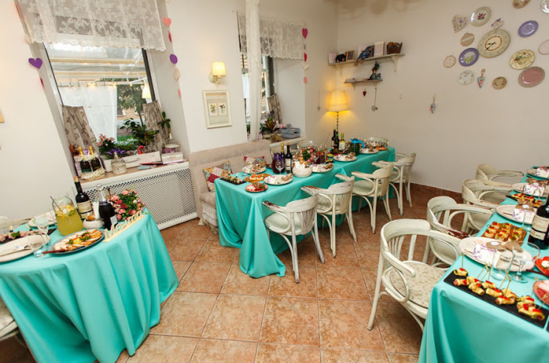 Кафе Клумба - зона для гостей