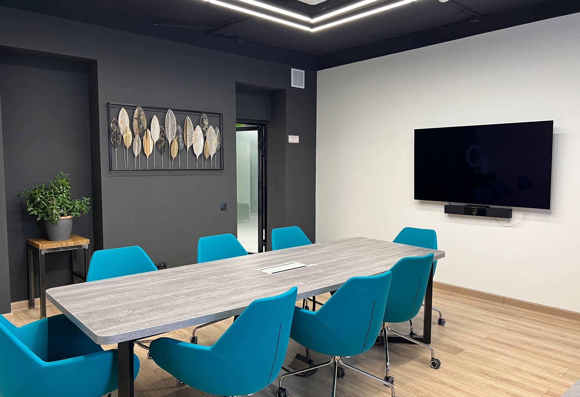 Переговорная комната в коворкинге OPEN в Реутове