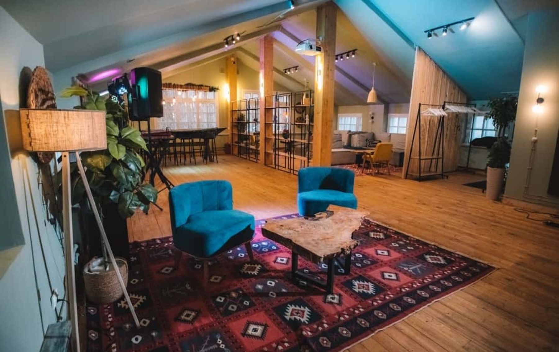 Соул Лофт - интерьер с модульной мебелью