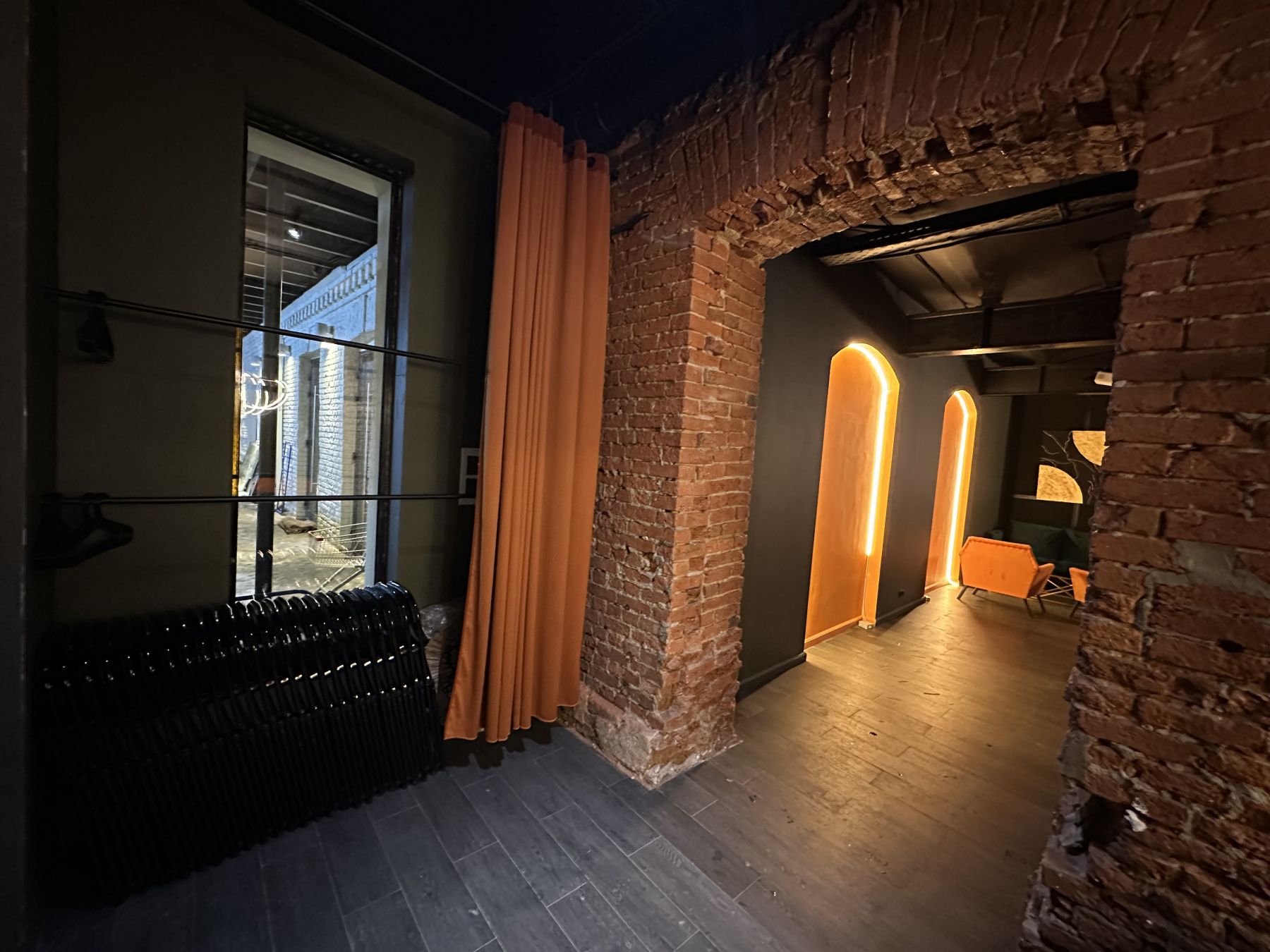 Барная стойка в лофте Karma