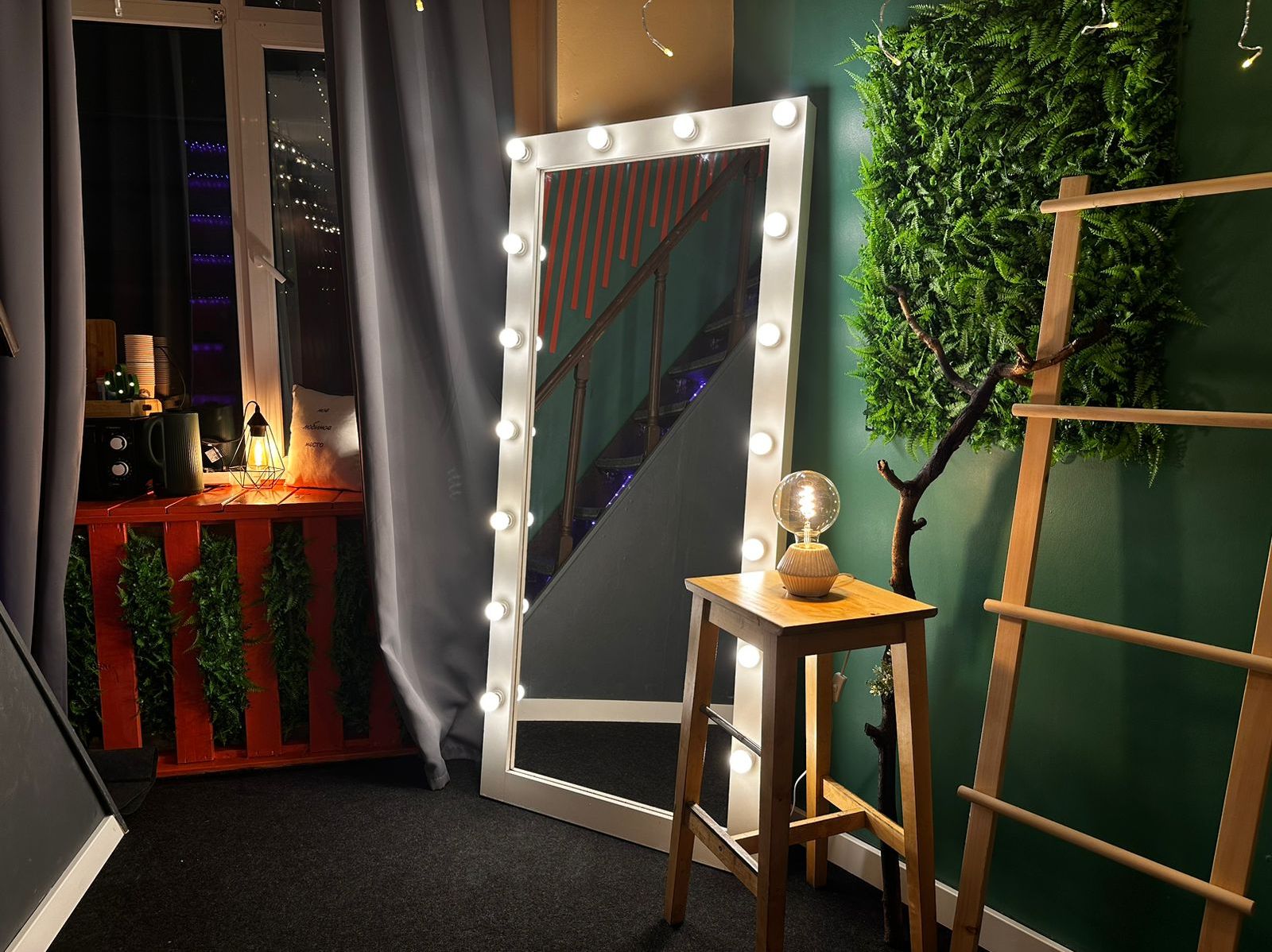 Современное оборудование для мероприятий в лофте