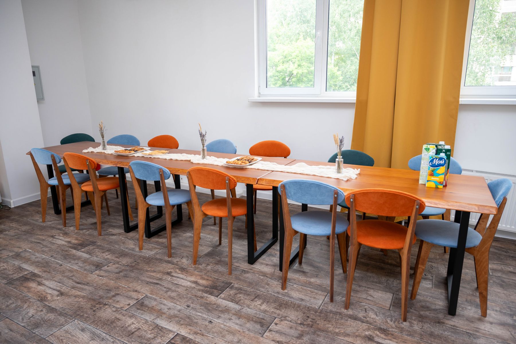 Услуги кейтеринга в лофте КЕНДИ