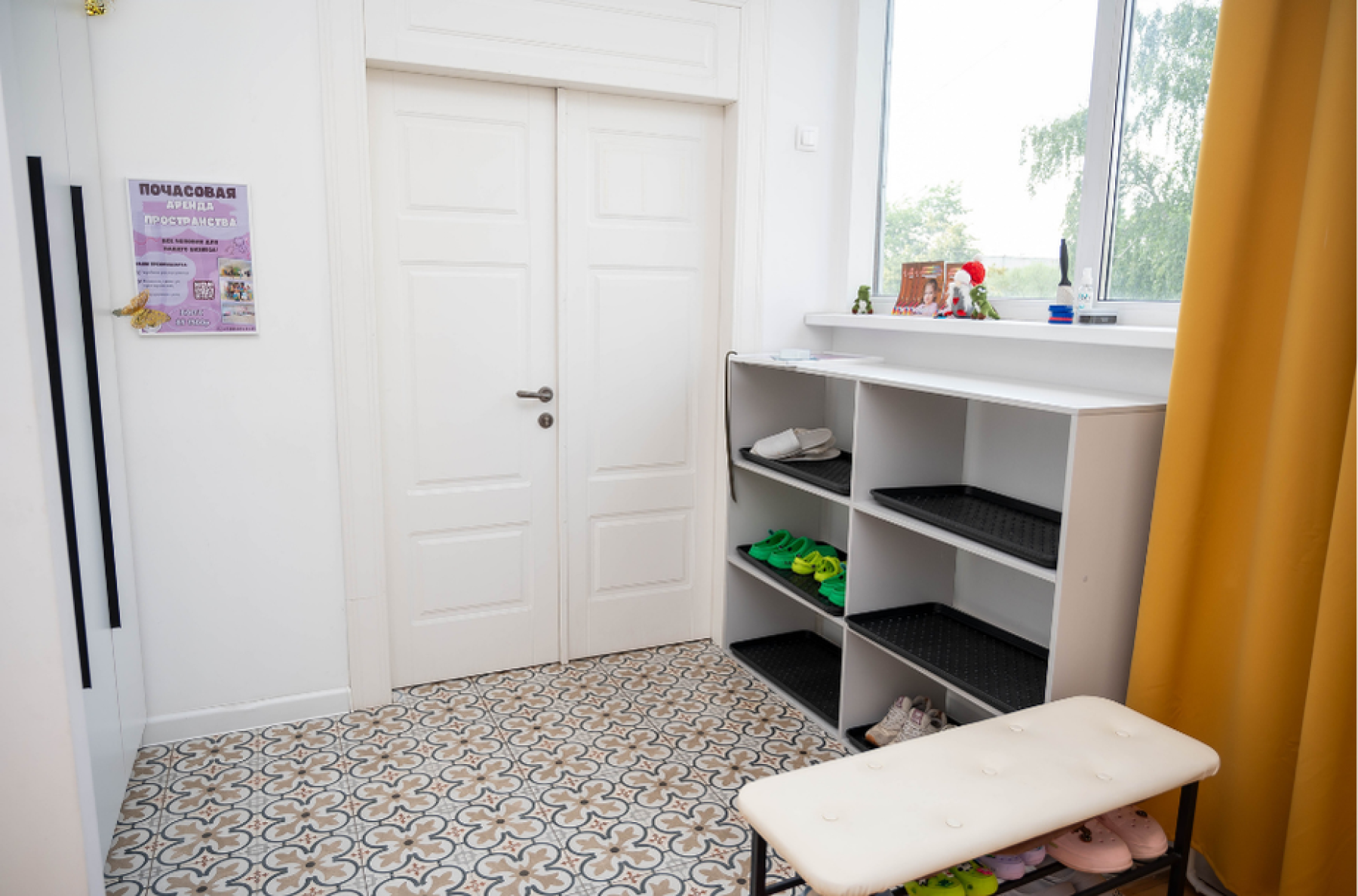 Яркий интерьер лофта КЕНДИ