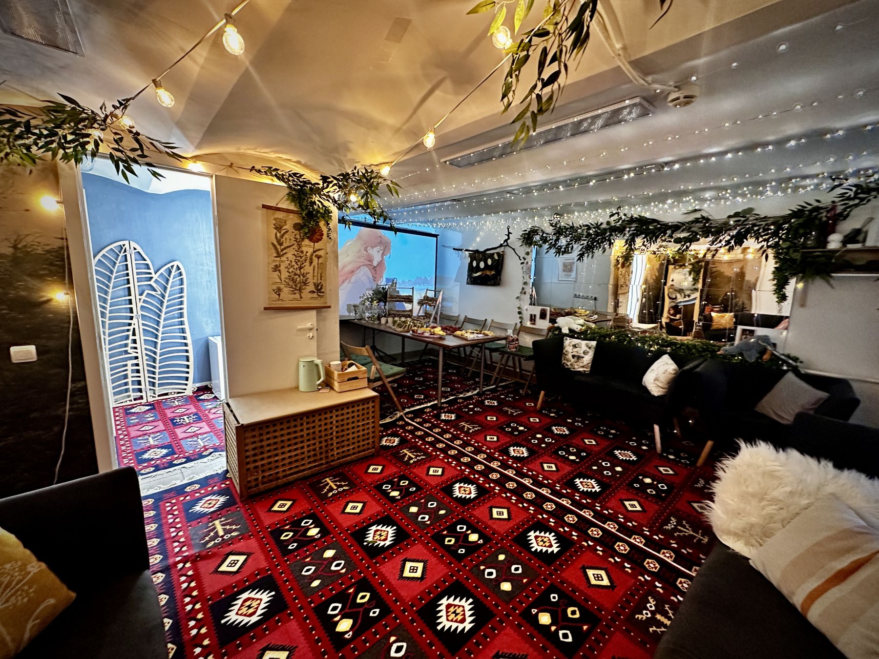 Комната для отдыха в лофте Притяжение