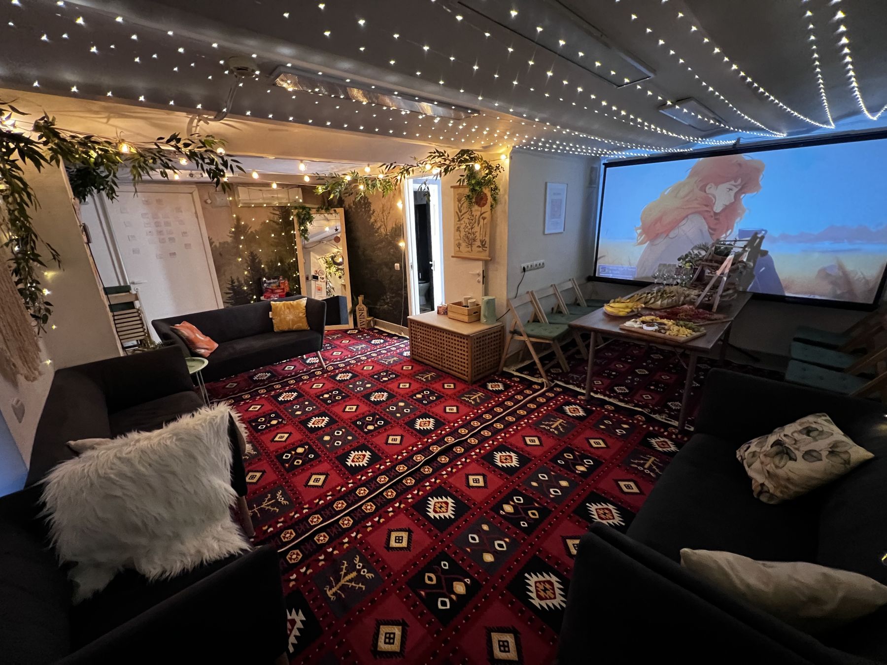 Зал лофта Притяжение с музыкальным оборудованием