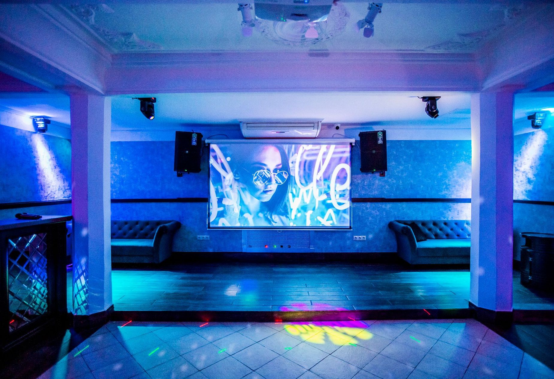 Стильный интерьер лофта Premier