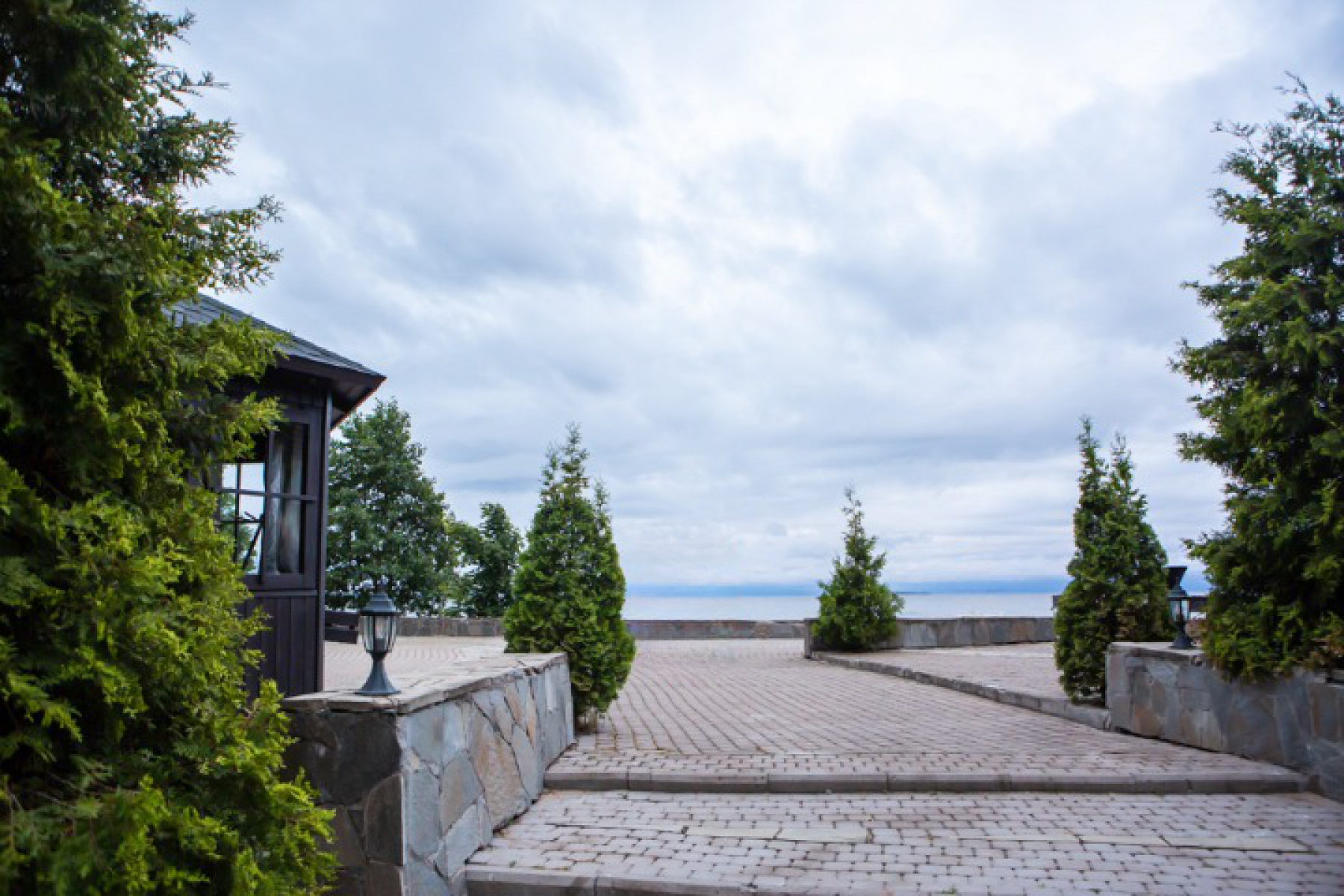 Праздничное оформление в банкетном зале