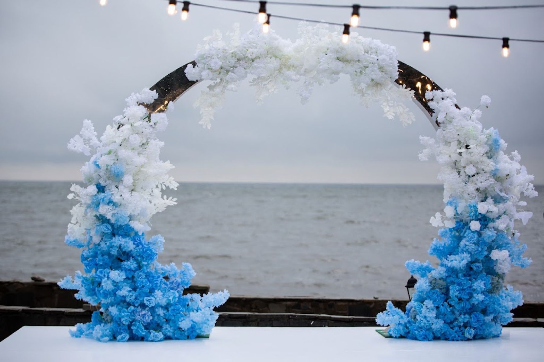 Выбор блюд на мангале в банкетном зале