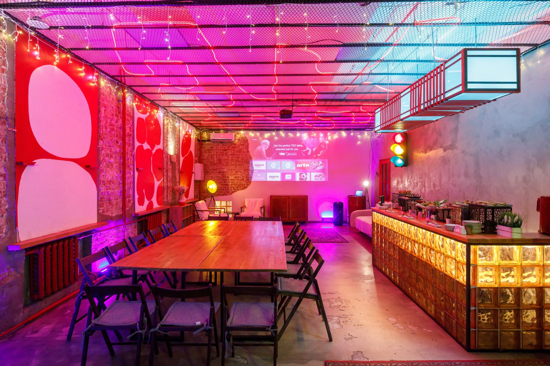 Световая установка в лофте Бергамот