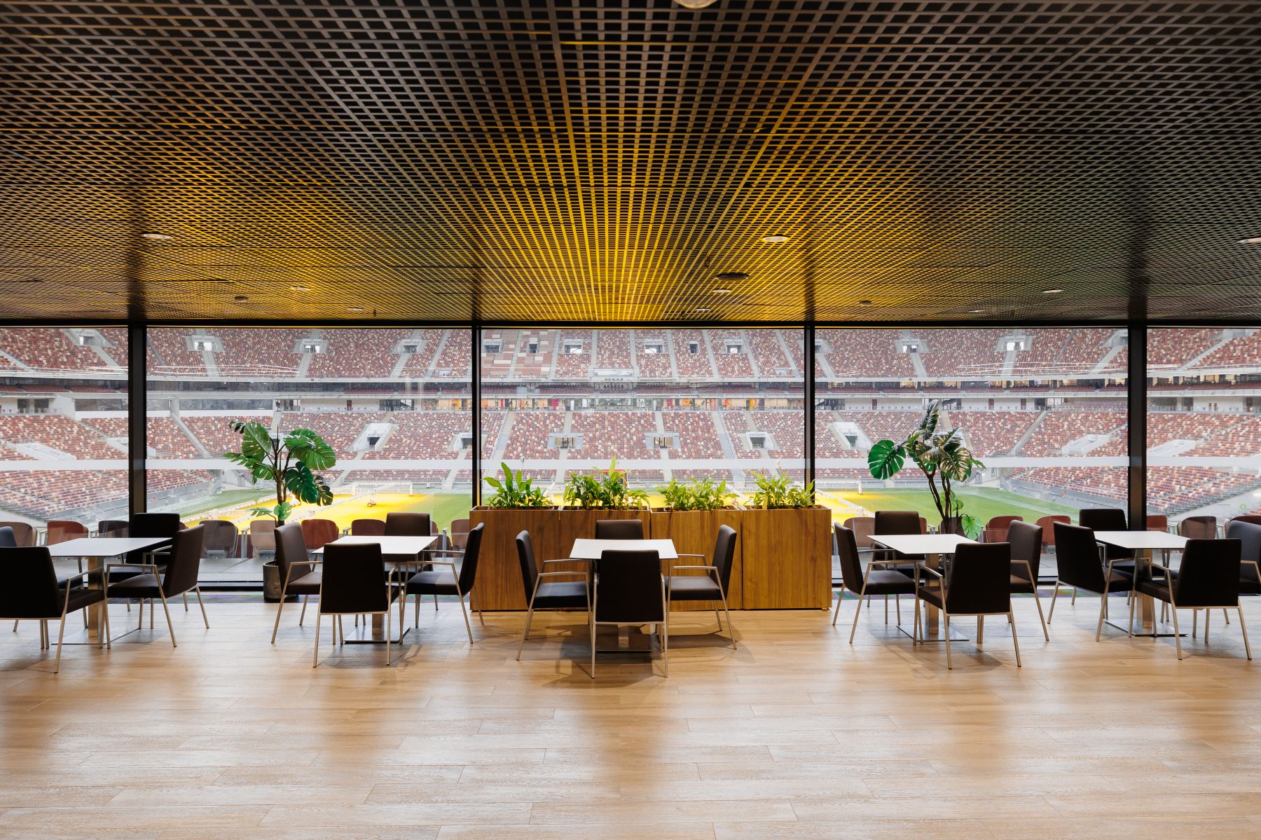 Витая лестница в Графитовом холле