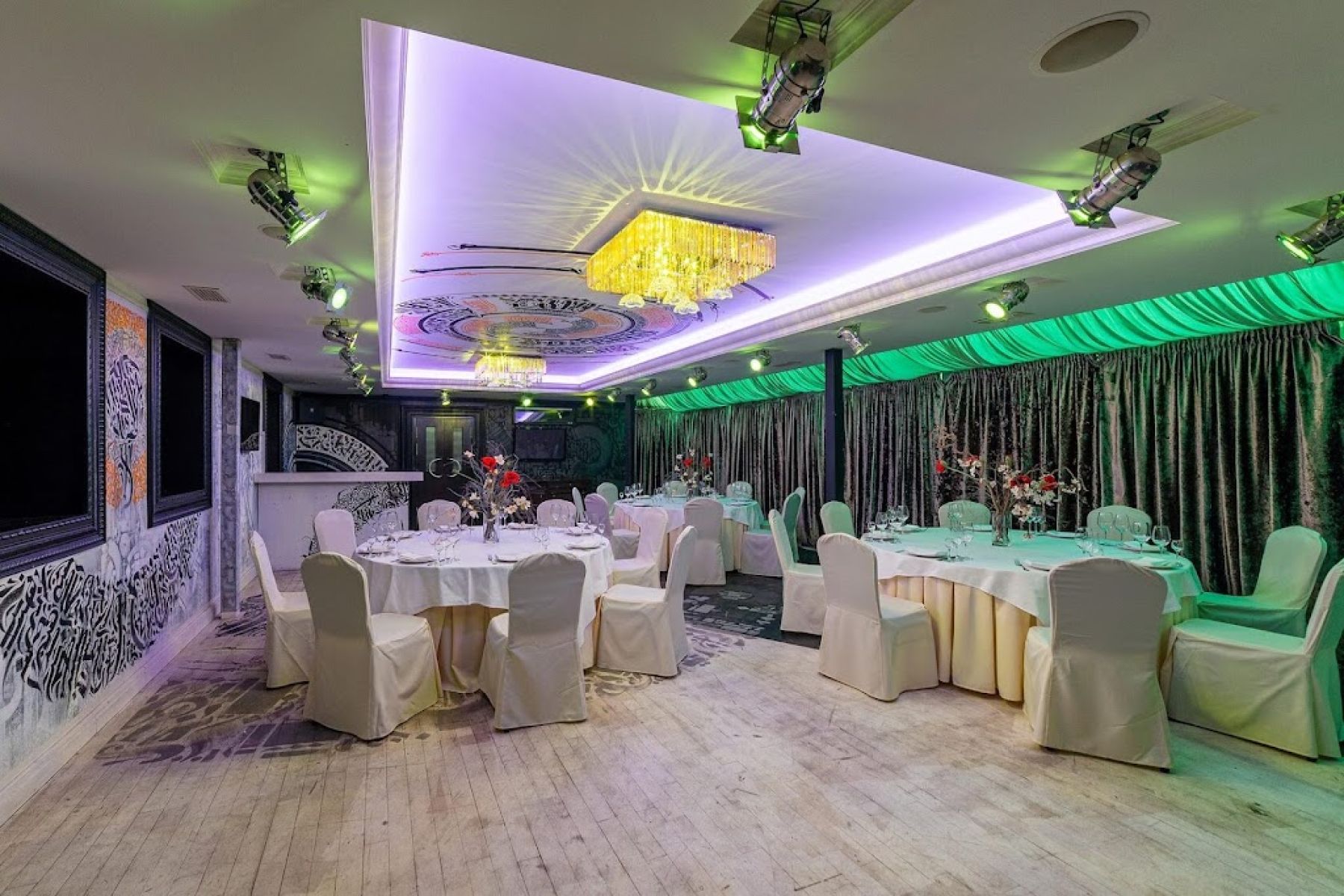 Караоке-шоу в ресторане Soprano