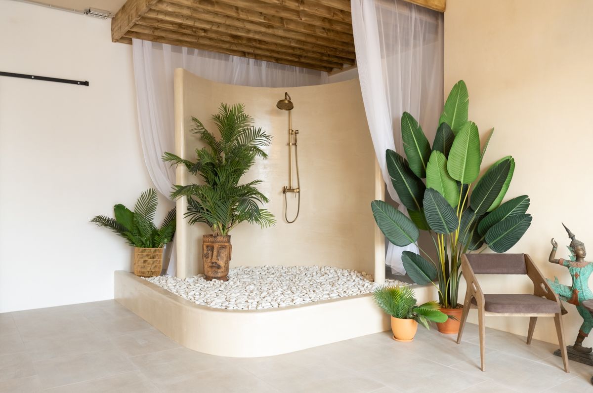 Тропическая атмосфера в зале для праздников