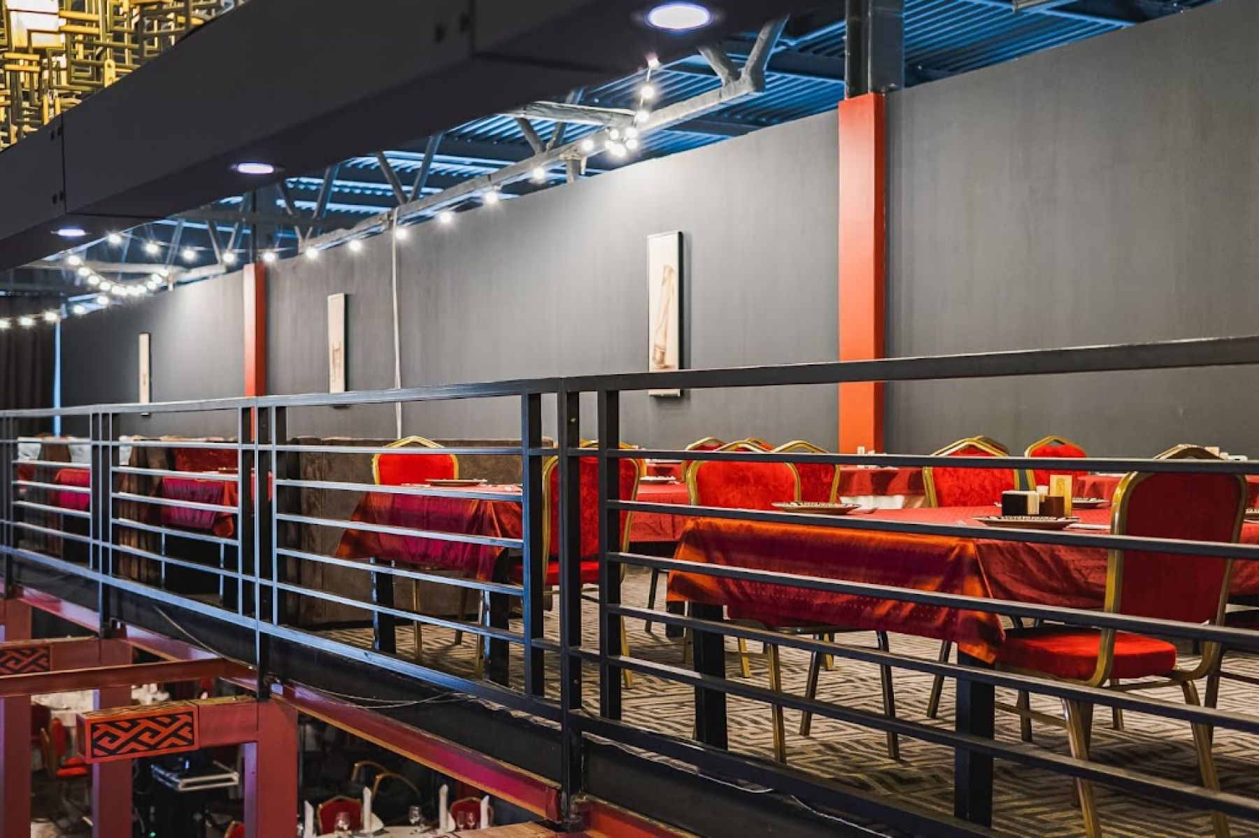 Сцена в ресторане ЦИНЬ АРЕНА