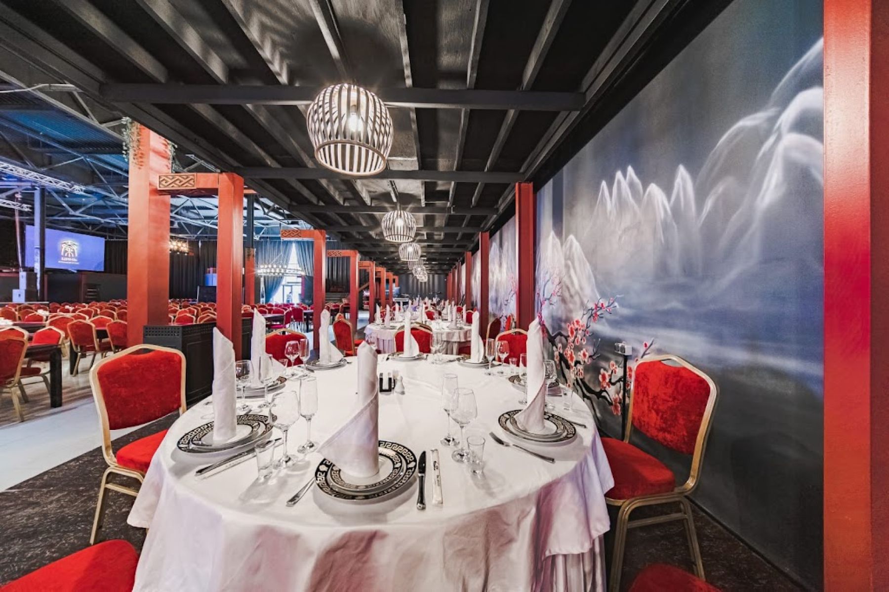 Интерьер ресторана ЦИНЬ АРЕНА