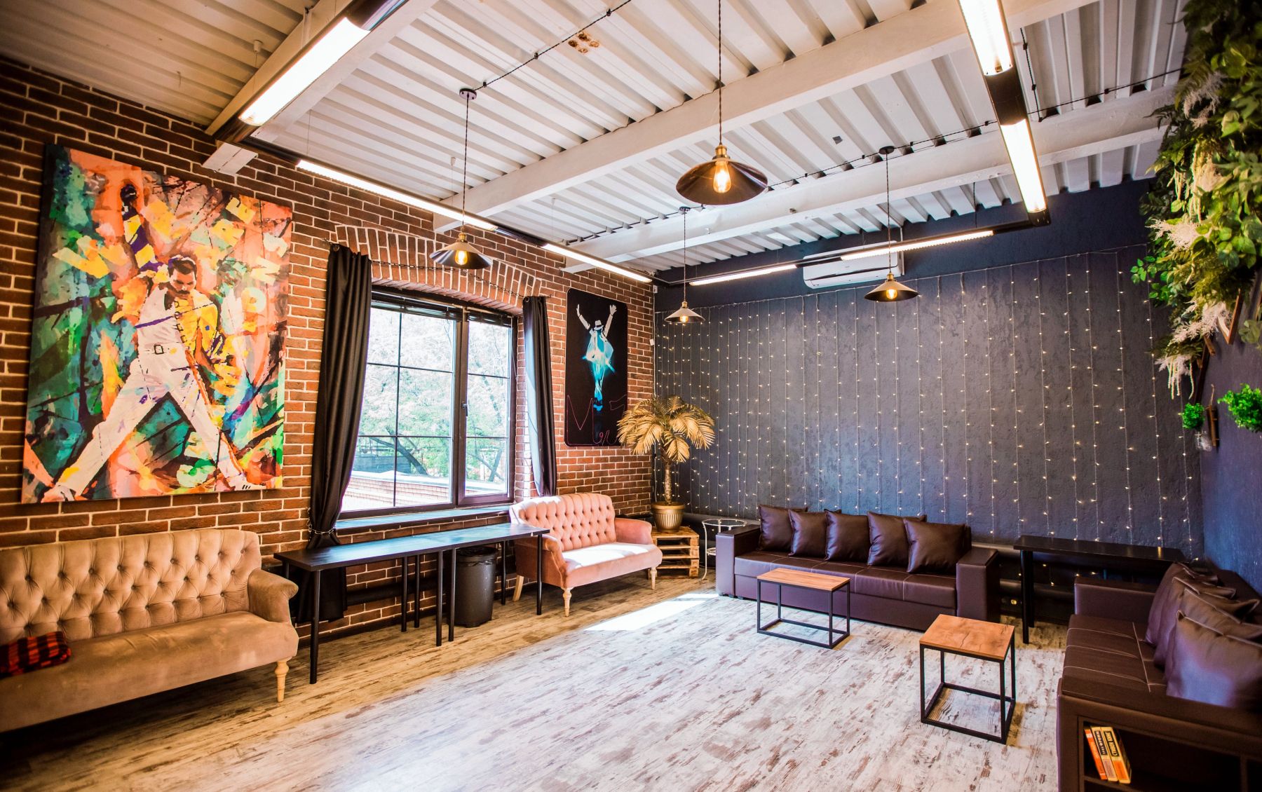 Лофт с сценой и гриль-зоной в Москве