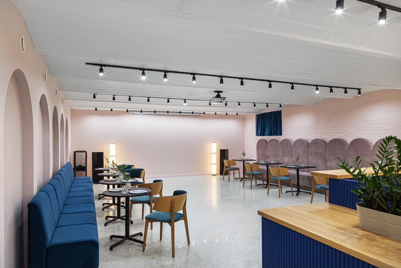 Светлая атмосфера лофта P17 Place