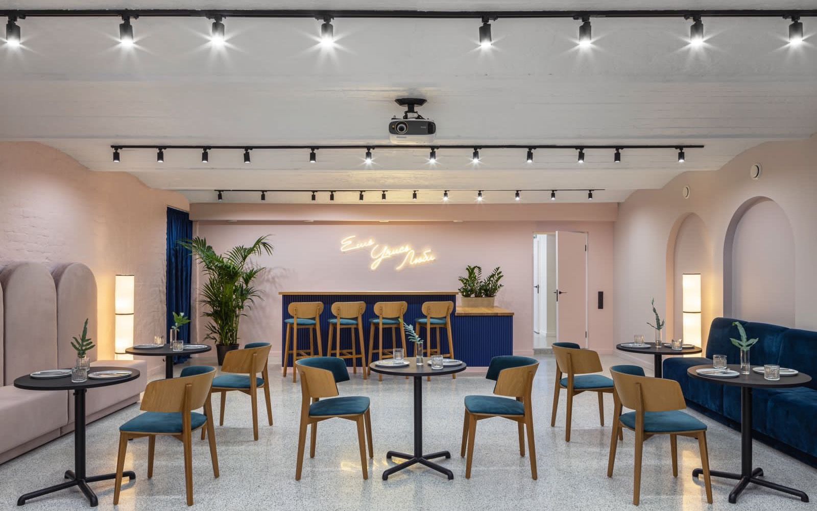 Дизайнерский интерьер лофта P17 Place