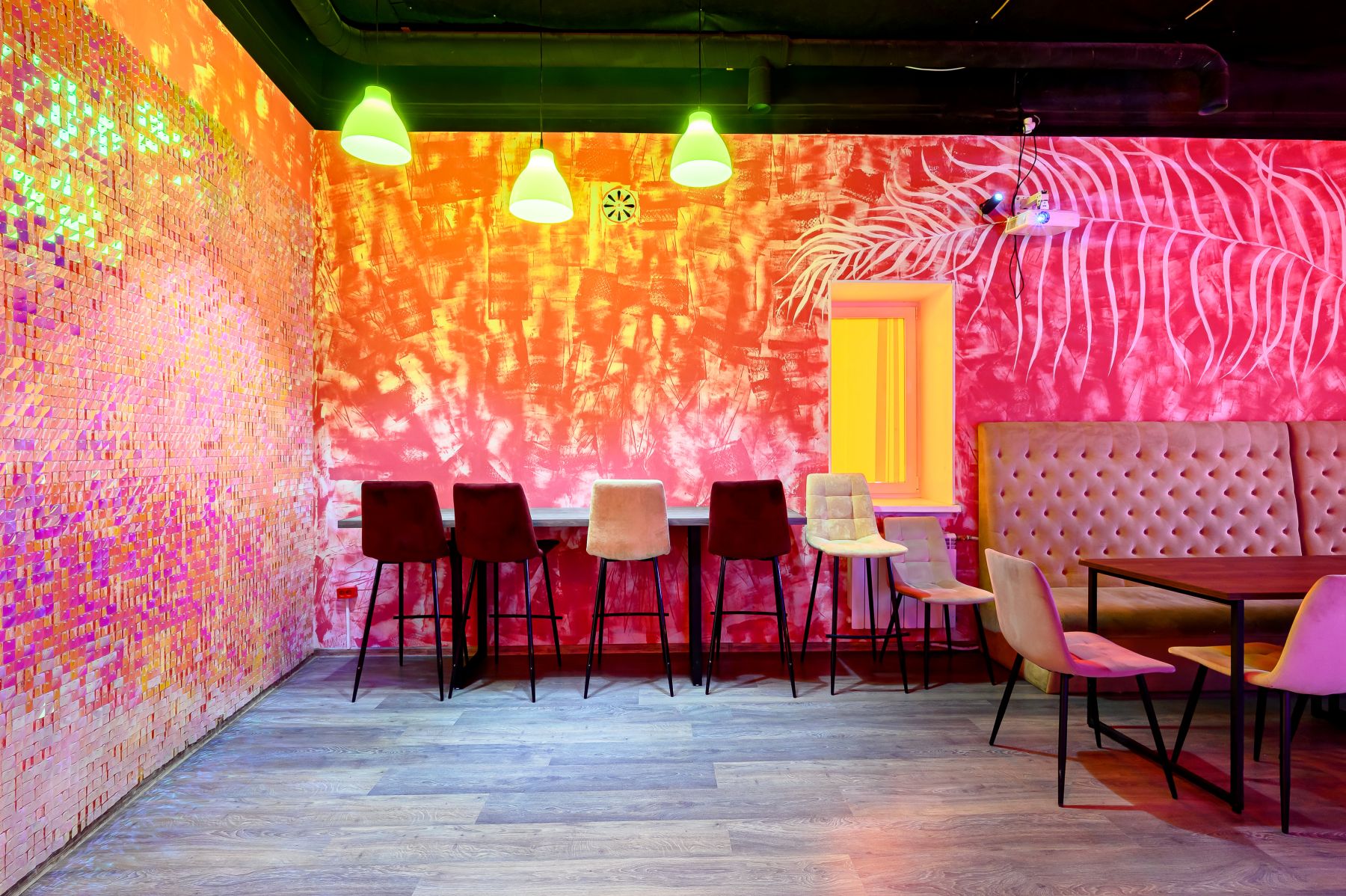 Лаунж зона в зале на ул. Рубинштейна