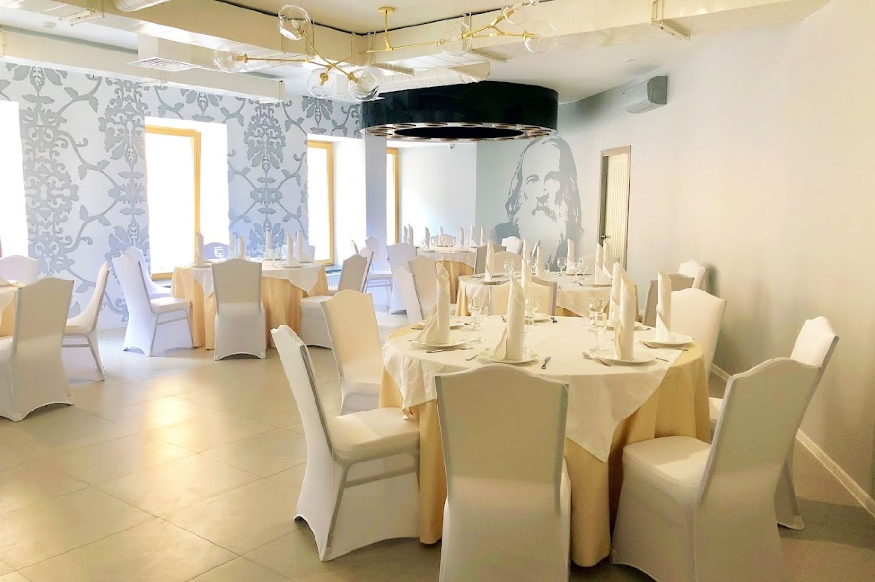 декор банкетного зала для свадьбы