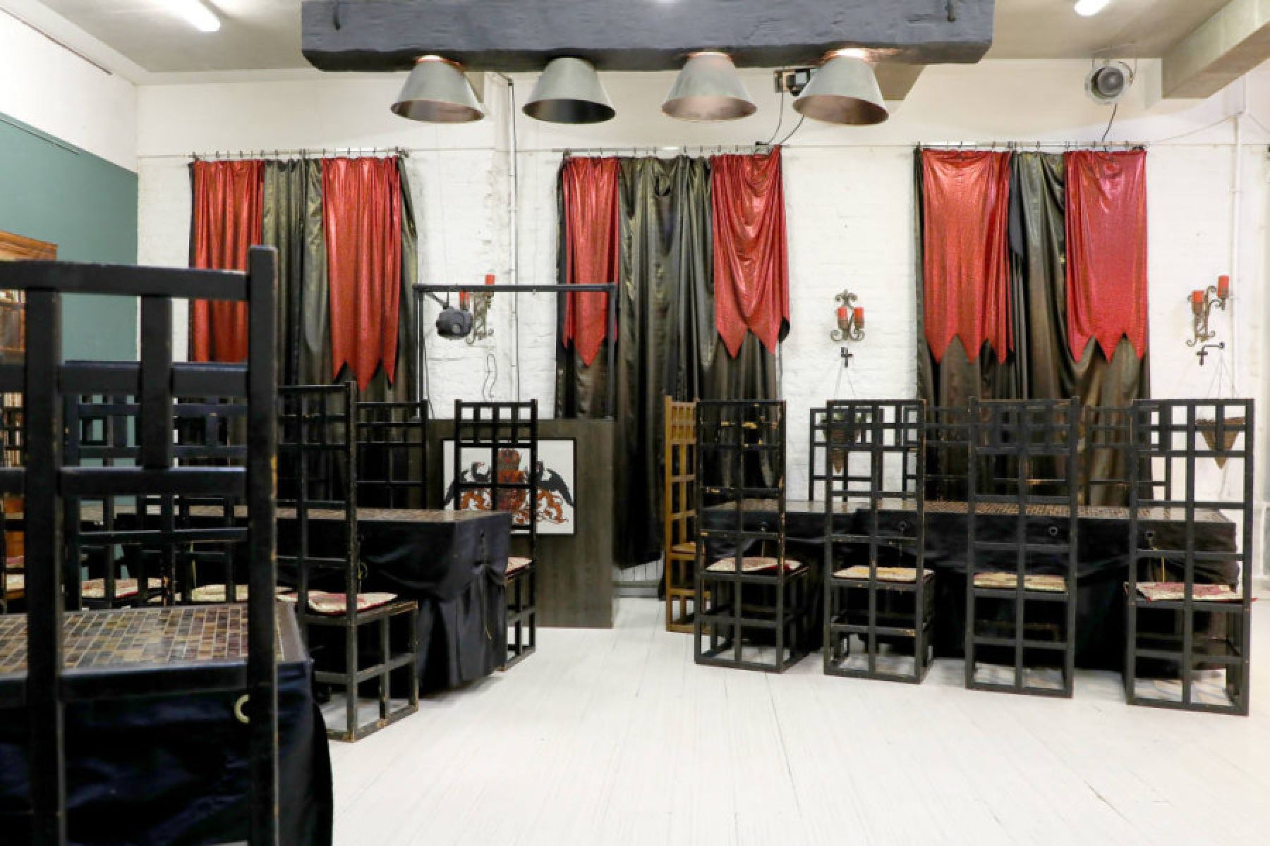 Стилизованная посуда для мероприятий