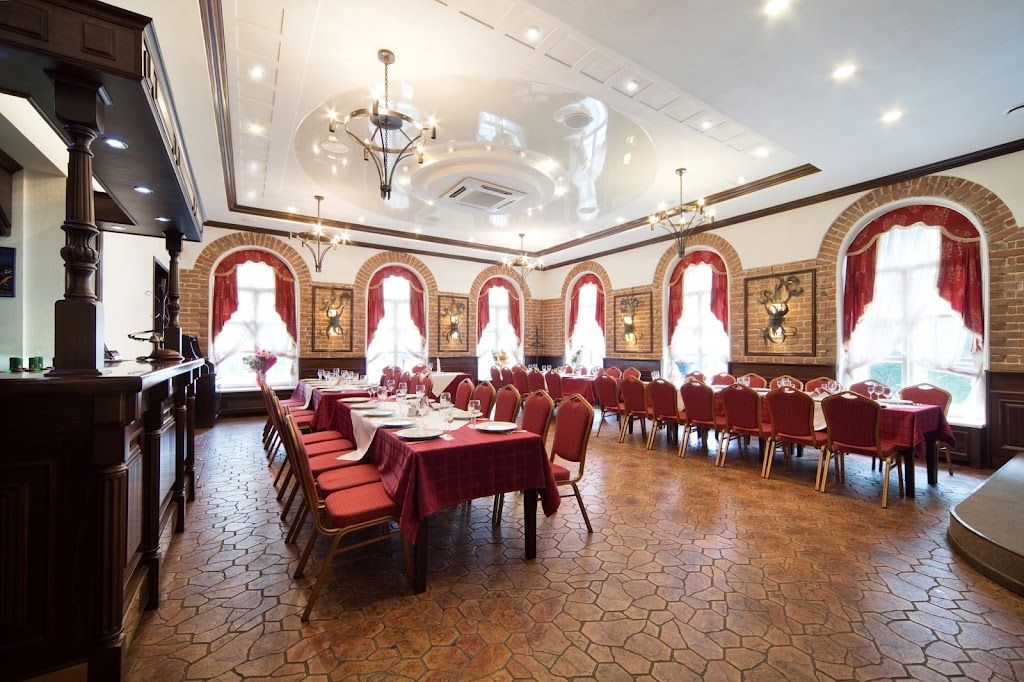 Интерьер ресторана Петров Двор