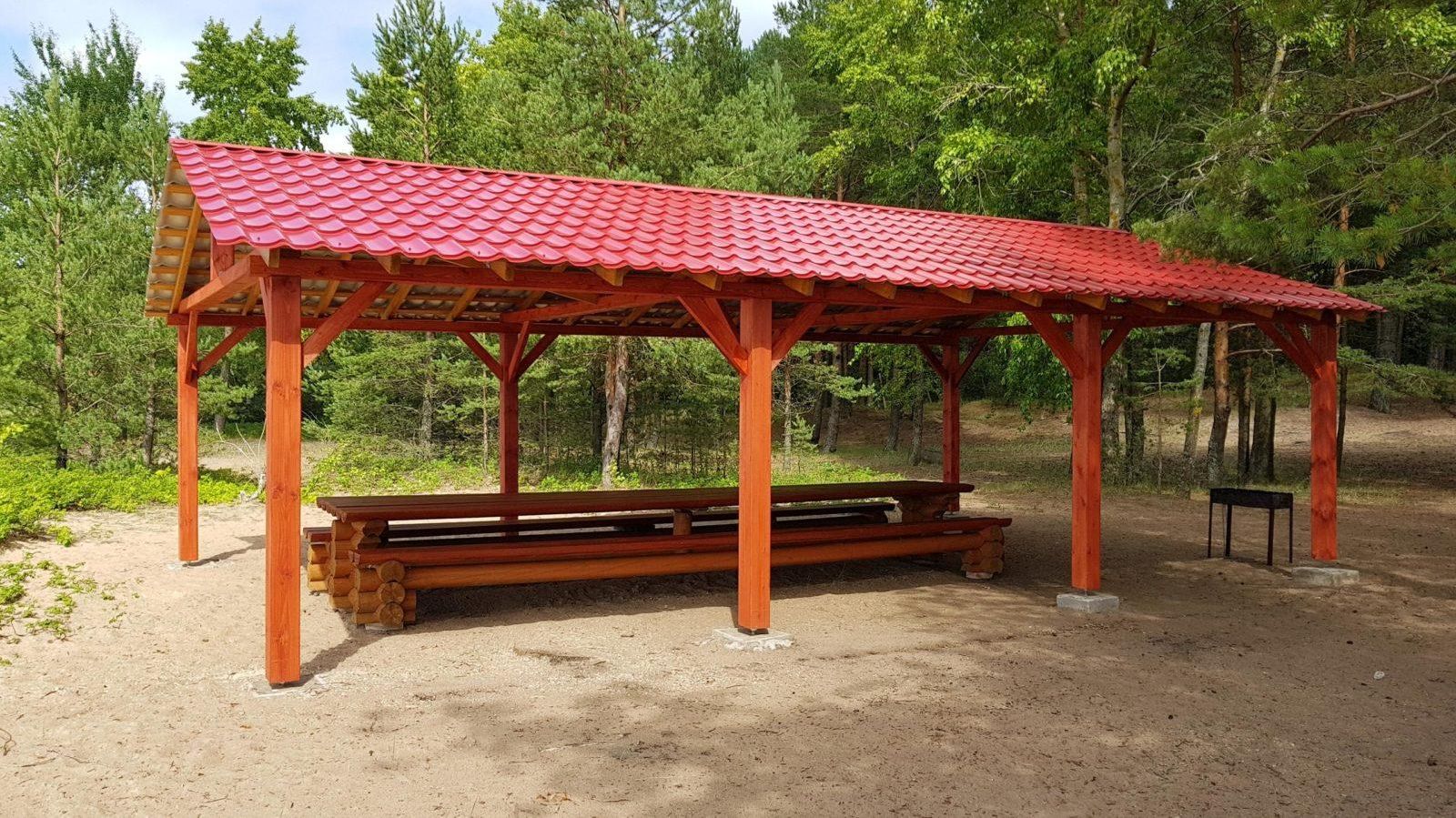 Беседка с мангалом на базе отдыха Командор