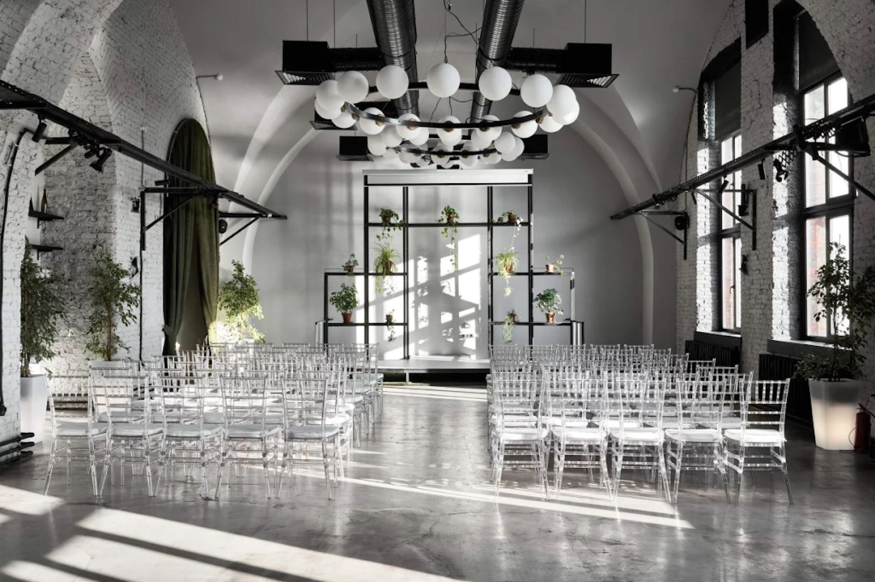 Сцена для мероприятий в Grebeshki