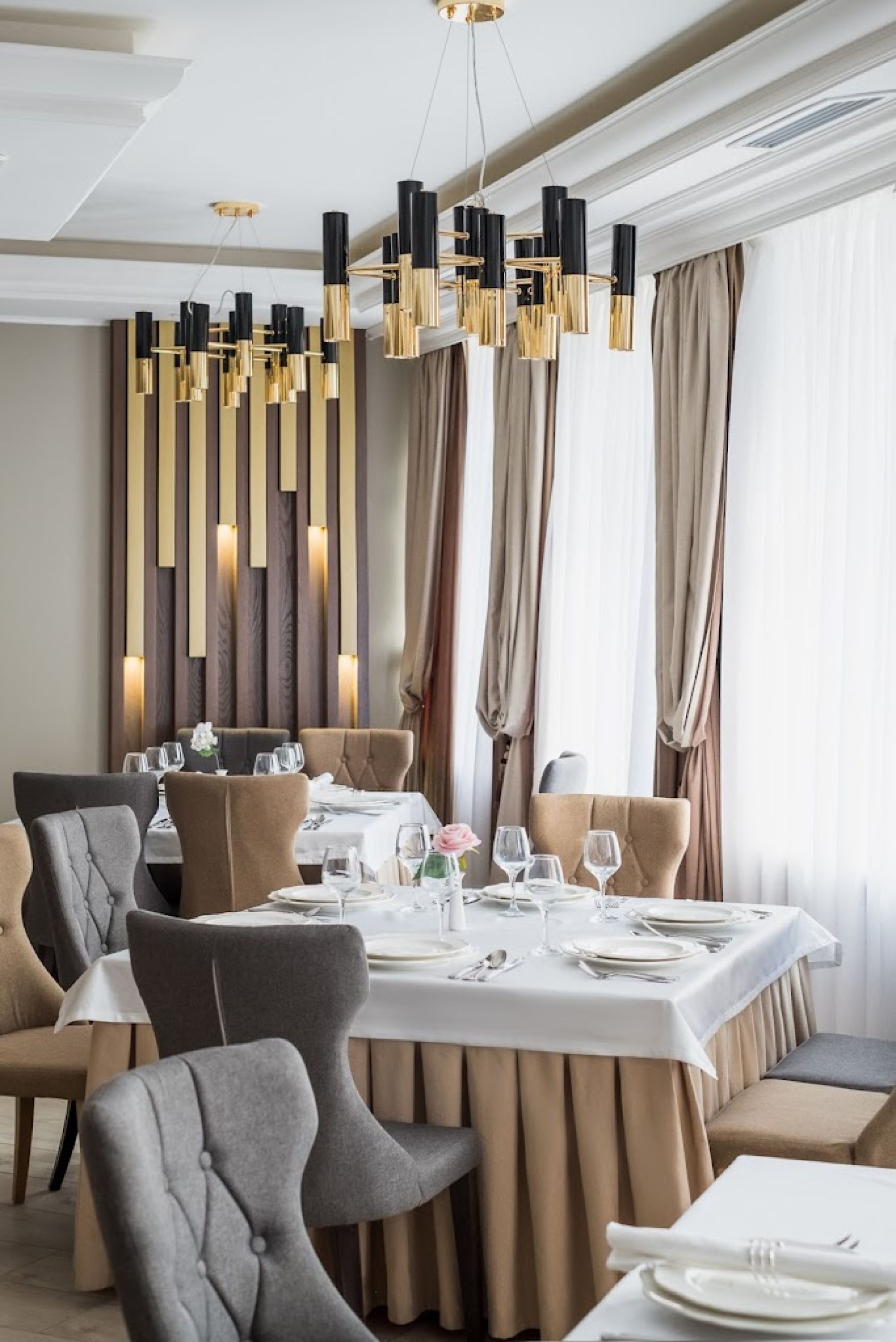 Проектор для мероприятий в банкетном зале